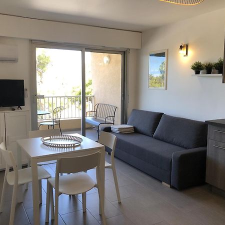 Holidays Hyères Pokoj fotografie